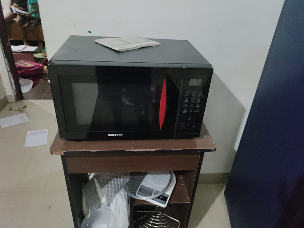 Samsung 28 L Convection Microwave Oven is working good